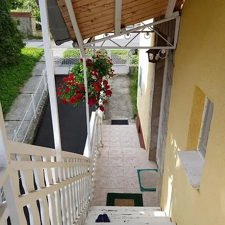 Διαμέρισμα Happy House *
